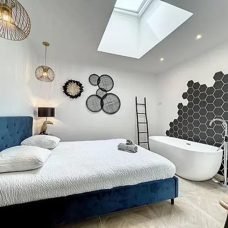Loft Raffine Et Chic Au Calme Proche Du Centre De Beziers Et Des Plages Apartment *